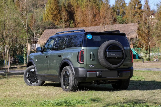 Ford Bronco được đăng k&yacute; tại Việt Nam: C&ugrave;ng cỡ Everest, chung 'gốc' với Territory, pin bản điện đủ chạy H&agrave; Nội - Huế, c&oacute; t&ugrave;y chọn EREV đấu Prado- Ảnh 8.