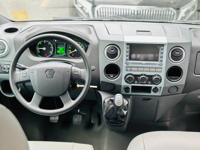 Rao &lsquo;nh&agrave; di động&rsquo; từng của Ngọc Trinh gi&aacute; hơn 800 triệu đồng, người b&aacute;n cho biết mua mới hơn 2 tỷ, lăn b&aacute;nh chỉ 5.000km- Ảnh 6.