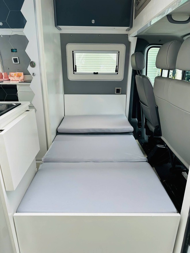 Rao &lsquo;nh&agrave; di động&rsquo; từng của Ngọc Trinh gi&aacute; hơn 800 triệu đồng, người b&aacute;n cho biết mua mới hơn 2 tỷ, lăn b&aacute;nh chỉ 5.000km- Ảnh 10.