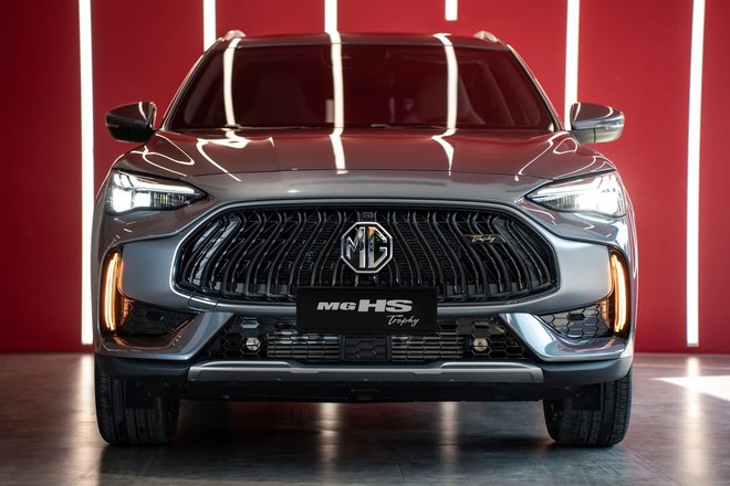 MG HS giảm gi&aacute; mạnh c&ograve;n 529 triệu đồng, &lsquo;ph&aacute; đ&aacute;y&rsquo; ph&acirc;n kh&uacute;c: Ngang cỡ Tucson nhưng rẻ hơn 200 triệu, cạnh tranh gi&aacute; cả xe hạng A- Ảnh 3.