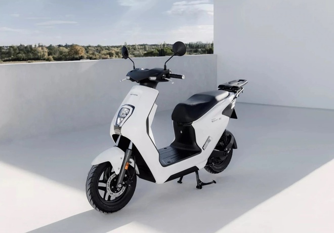 Honda EM1 c&oacute; thể ra mắt Việt Nam tuần n&agrave;y: Gi&aacute; quy đổi 42 triệu đồng, d&aacute;ng như ICON e:, đổi pin được, tầm vận h&agrave;nh dễ g&acirc;y đắn đo- Ảnh 4.