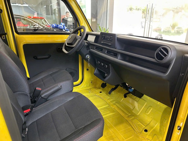 Đại lý nhận đặt VinFast EC Van bản mới: Giá dự kiến 325 triệu đồng, thêm cửa lùa như 'Su cóc’, dễ bán sau Tết- Ảnh 10. Đại lý nhận đặt VinFast EC Van bản mới: Giá dự kiến 325 triệu đồng, thêm cửa lùa như 'Su cóc’, dễ bán sau Tết- Ảnh 10.