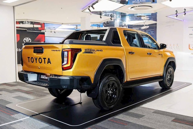 Chưa ra mắt nhưng Toyota Hilux 2026 đã vội có ‘chiêu’ này để kéo khách Việt chốt xe chơi Tết, cạnh tranh Ranger- Ảnh 6. Chưa ra mắt nhưng Toyota Hilux 2026 đã vội có ‘chiêu’ này để kéo khách Việt chốt xe chơi Tết, cạnh tranh Ranger- Ảnh 6.