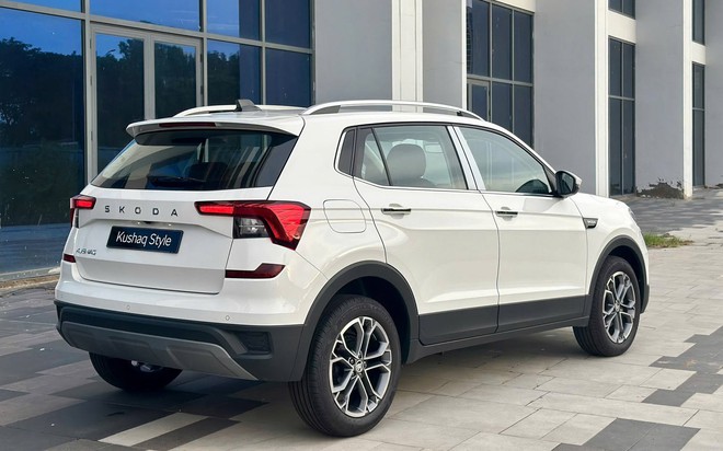 Skoda Kushaq giảm gi&aacute; 'kịch s&agrave;n' c&ograve;n 469 triệu đồng tại đại l&yacute;: Rẻ ngang Sonet d&ugrave; ngang cơ Seltos, nhưng k&egrave;m điều kiện - Ảnh 4.