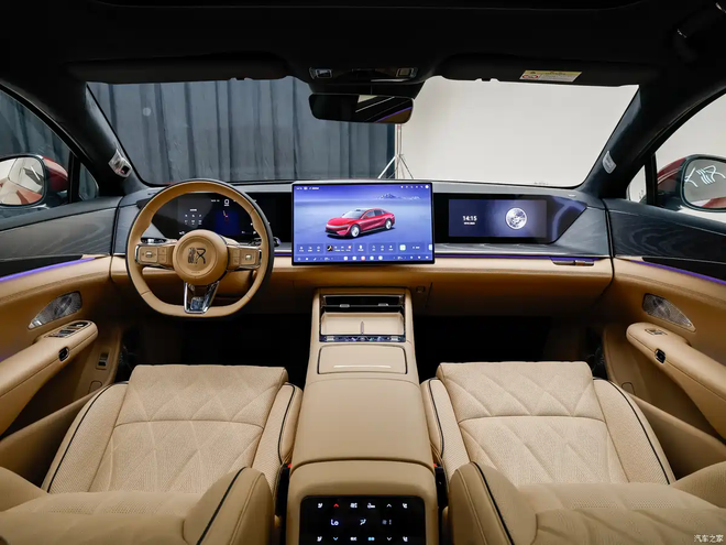 Sedan thuần điện BYD Da Han ra mắt: D&agrave;i hơn cả S-Class, sạc đầy đi hơn 1.000 km, 9 ph&uacute;t sạc 10-97% pin - Ảnh 1.