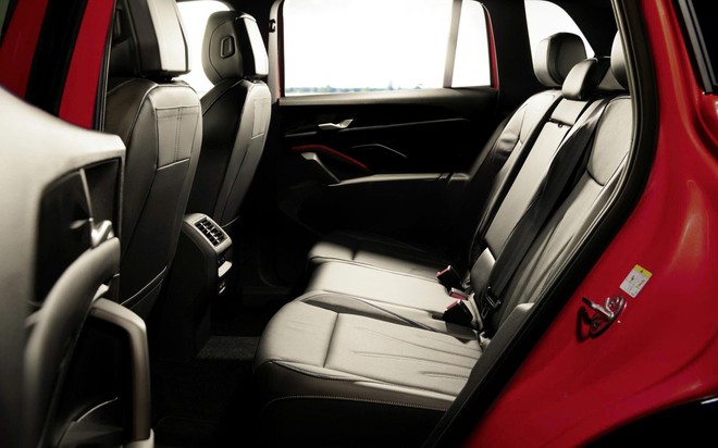 Lộ trang bị 2 bản Volkswagen Tiguan 2026 tại Việt Nam: Gi&aacute; dự kiến tiệm cận CR-V nhưng c&oacute; ADAS ti&ecirc;u chuẩn, động cơ mới, th&ecirc;m treo th&iacute;ch ứng, nhập Đức - Ảnh 6.