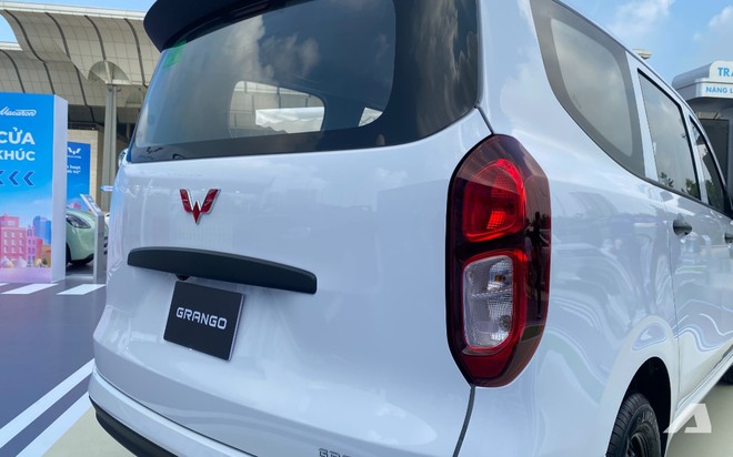 Ảnh thực tế Wuling Grango gi&aacute; 519 triệu đồng tại Việt Nam: Ngang cỡ Xpander, 7 chỗ, chạy tới 300km/sạc, sạc 30-80% trong nửa tiếng - Ảnh 10.