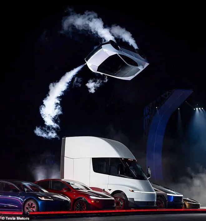 Tesla Roadster có gì mà nhiều người đàn ông mê đến thế? - Ảnh 4.