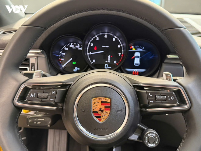Ngắm bộ đ&ocirc;i Porsche Macan "độc bản" được sơn tại Việt Nam - Ảnh 10.