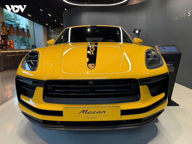 Ngắm bộ đ&ocirc;i Porsche Macan "độc bản" được sơn tại Việt Nam - Ảnh 2.