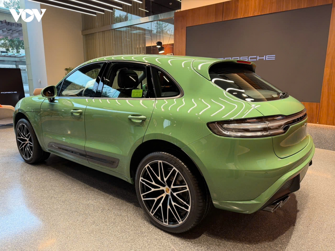 Ngắm bộ đ&ocirc;i Porsche Macan "độc bản" được sơn tại Việt Nam - Ảnh 16.