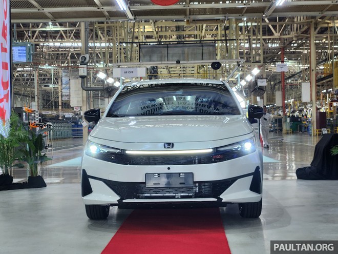 Honda City Hatchback nhiều người Việt mong chờ ra mắt: M&agrave;n 10inch ngay từ bản base, th&ecirc;m loạt c&ocirc;ng nghệ an to&agrave;n chưa c&oacute; tr&ecirc;n City 'bản Việt' - Ảnh 2.