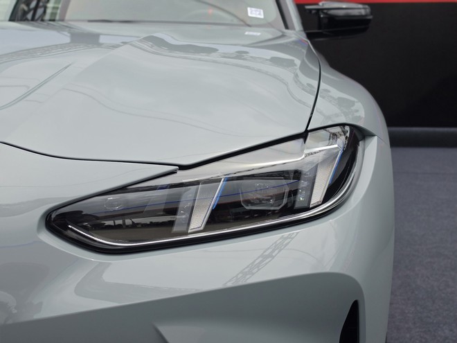 Ngắm BMW M3 Touring giá gần 5,4 tỷ tại Việt Nam, riêng màu sơn đủ mua 1 chiếc SH - Ảnh 6.