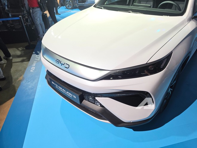 BYD Sealion 5 chốt gi&aacute; từ 739 triệu đồng, : 2 phi&ecirc;n bản, mua ti&ecirc;n phong được giảm th&ecirc;m triệu đồng - Ảnh 6.