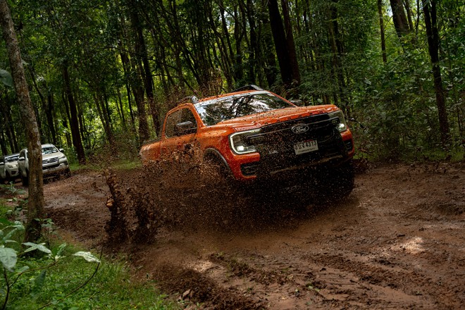 Vượt 630km xuyên Thái Lan - Lào, thử lốp BFGoodrich KO3 từ đường đất đến đèo núi - Ảnh 3.