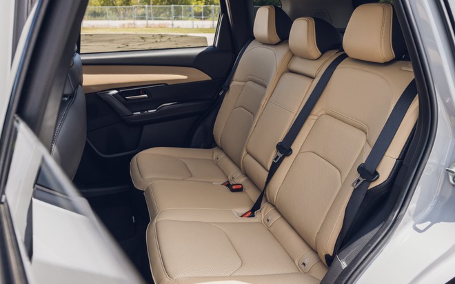 Mazda CX-5 đời mới sắp ra mắt Việt Nam vừa c&oacute; bản n&acirc;ng cấp quốc tế: Gi&aacute; quy đổi từ 817 triệu đồng, t&iacute;ch hợp AI để ra lệnh giọng n&oacute;i - Ảnh 10.
