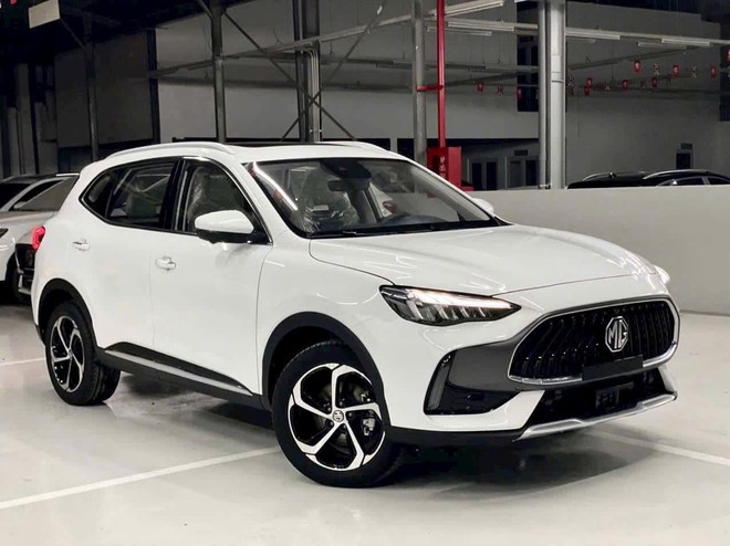 MG HS li&ecirc;n tục &lsquo;d&ograve; đ&aacute;y&rsquo; gi&aacute; tại đại l&yacute;: Gi&aacute; từ 455 triệu đồng, cạnh tranh CX-5 với gi&aacute; rẻ hơn CX-3 - Ảnh 3.
