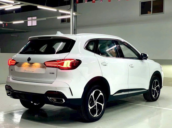 MG HS li&ecirc;n tục &lsquo;d&ograve; đ&aacute;y&rsquo; gi&aacute; tại đại l&yacute;: Gi&aacute; từ 455 triệu đồng, cạnh tranh CX-5 với gi&aacute; rẻ hơn CX-3 - Ảnh 4.