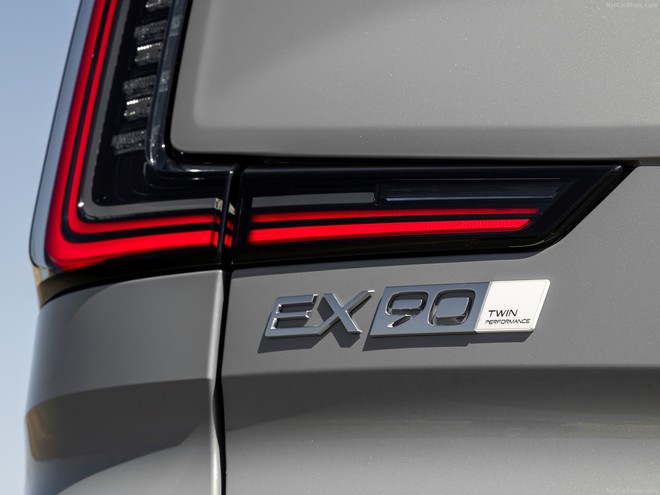 Volvo EX90 lộ diện trước ng&agrave;y ra mắt ở Việt Nam: Trang bị m&ocirc;-tơ đ&ocirc;i, mạnh 517 m&atilde;, tầm vận h&agrave;nh hơn 600km/sạc - Ảnh 6.