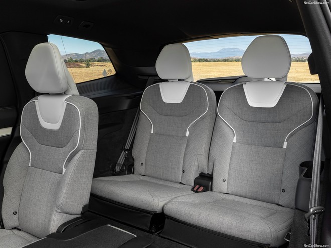 Volvo EX90 lộ diện trước ng&agrave;y ra mắt ở Việt Nam: Trang bị m&ocirc;-tơ đ&ocirc;i, mạnh 517 m&atilde;, tầm vận h&agrave;nh hơn 600km/sạc - Ảnh 12.