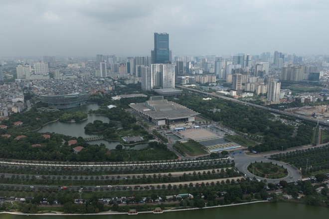 Khai mạc VIMS 2026: Kh&aacute;ch đến từ trước giờ mở cửa, khu trưng b&agrave;y v&agrave; khu l&aacute;i thử k&iacute;n người tham quan - Ảnh 1.