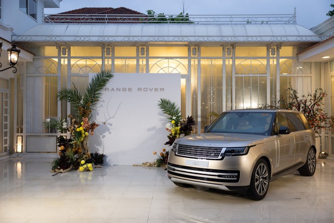 T&ocirc;i dự tiệc ri&ecirc;ng của Range Rover: Kh&aacute;m ph&aacute; thế giới c&aacute; nh&acirc;n h&oacute;a bespoke, nghe chuyện chinh phục 7 đỉnh n&uacute;i v&agrave; ngồi lại đến khuya - Ảnh 9.
