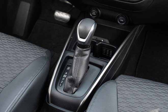 Suzuki XL7 2026 ra mắt Việt Nam: Gi&aacute; từ gần 570 triệu đồng, thiết kế tinh chỉnh bắt mắt hơn, th&ecirc;m bản 'base' mới rẻ hơn cạnh tranh Xpander - Ảnh 19.