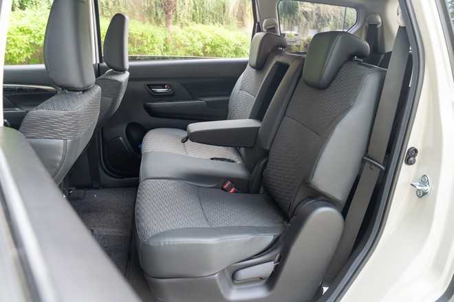 Suzuki XL7 2026 ra mắt Việt Nam: Gi&aacute; từ gần 570 triệu đồng, thiết kế tinh chỉnh bắt mắt hơn, th&ecirc;m bản 'base' mới rẻ hơn cạnh tranh Xpander - Ảnh 24.