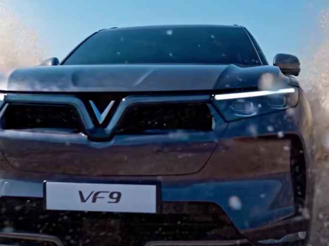 Lộ diện xe dễ l&agrave; VinFast VF 9 thế hệ mới: D&aacute;ng h&igrave;nh hộp như Santa Fe, m&acirc;m giống VF Wild - Ảnh 3.