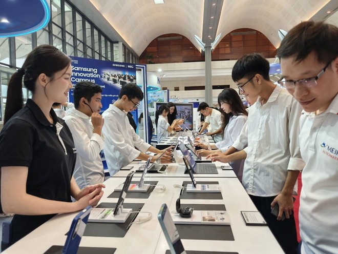 Nh&igrave;n từ VIMS v&agrave; CCA 2026: Cuộc đua c&ocirc;ng nghệ &ocirc; t&ocirc; đang chuyển từ &lsquo;c&oacute; g&igrave;&rsquo; sang &lsquo;l&agrave;m được g&igrave;&rsquo; - Ảnh 2.