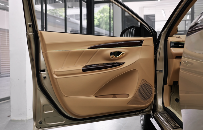 Đang l&aacute;i BMW X6 nhưng đại gia Việt quyết 'l&ecirc;n đời' Vios 12 năm tuổi như xe tiền tỷ: Tiền kh&ocirc;ng quan trọng, miễn l&agrave; độc nhất v&ocirc; nhị - Ảnh 13.