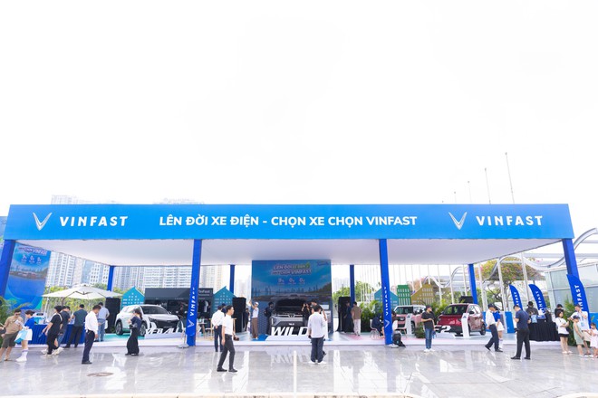Lần đầu tới triển l&atilde;m &ocirc; t&ocirc; ở Việt Nam m&agrave; t&ocirc;i chỉ quẩn quanh một khu vực v&igrave; biết r&otilde; thứ m&igrave;nh cần t&igrave;m - Ảnh 5.