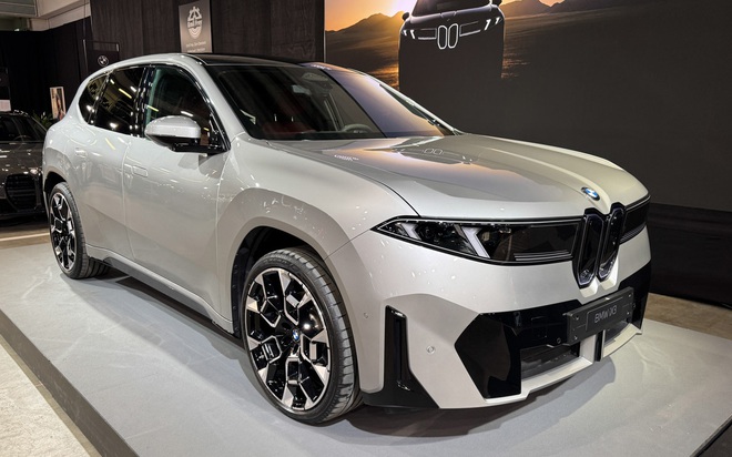 BMW iX3 ở Việt Nam thì kén khách nhưng đời mới này lại đang ‘cháy’ hàng tới cuối năm, hãng phải tính xoay sở thêm nhà máy khác- Ảnh 2. BMW iX3 ở Việt Nam thì kén khách nhưng đời mới này lại đang ‘cháy’ hàng tới cuối năm, hãng phải tính xoay sở thêm nhà máy khác- Ảnh 2.