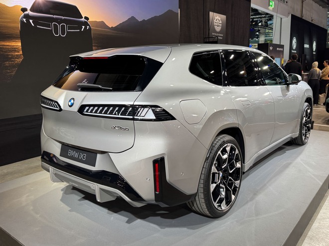 BMW iX3 ở Việt Nam thì kén khách nhưng đời mới này lại đang ‘cháy’ hàng tới cuối năm, hãng phải tính xoay sở thêm nhà máy khác- Ảnh 3. BMW iX3 ở Việt Nam thì kén khách nhưng đời mới này lại đang ‘cháy’ hàng tới cuối năm, hãng phải tính xoay sở thêm nhà máy khác- Ảnh 3.