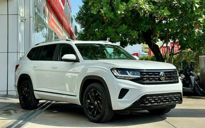 VW Teramont c&oacute; 'chi&ecirc;u' mới dọn kho l&ocirc; cuối, đ&oacute;n bản mới về sau Tết: Gi&aacute; vẫn 1,788 tỷ đồng nhưng t&ugrave;y biến m&agrave;u miễn ph&iacute;, th&ecirc;m cạnh tranh Palisade- Ảnh 5.