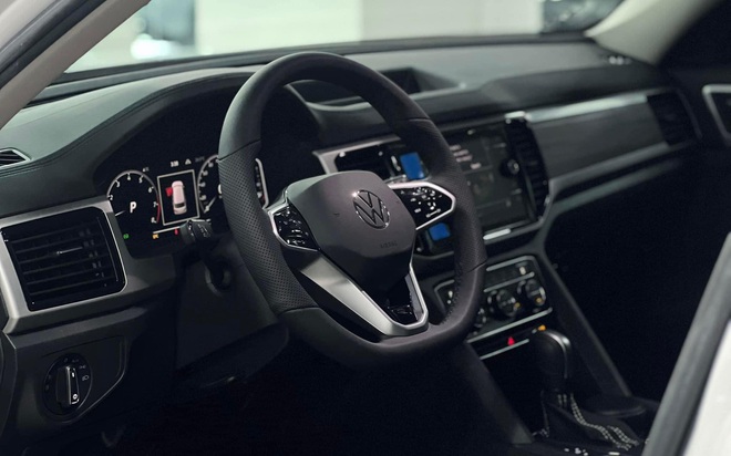 VW Teramont c&oacute; 'chi&ecirc;u' mới dọn kho l&ocirc; cuối, đ&oacute;n bản mới về sau Tết: Gi&aacute; vẫn 1,788 tỷ đồng nhưng t&ugrave;y biến m&agrave;u miễn ph&iacute;, th&ecirc;m cạnh tranh Palisade- Ảnh 7.