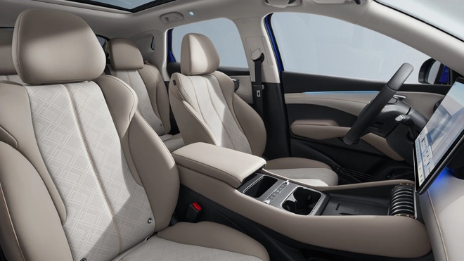 BYD Atto 3 có thêm phiên bản mới: Thiết kế thay đổi nhẹ, chuyển từ cầu trước thành cầu sau- Ảnh 6. BYD Atto 3 có thêm phiên bản mới: Thiết kế thay đổi nhẹ, chuyển từ cầu trước thành cầu sau- Ảnh 6.