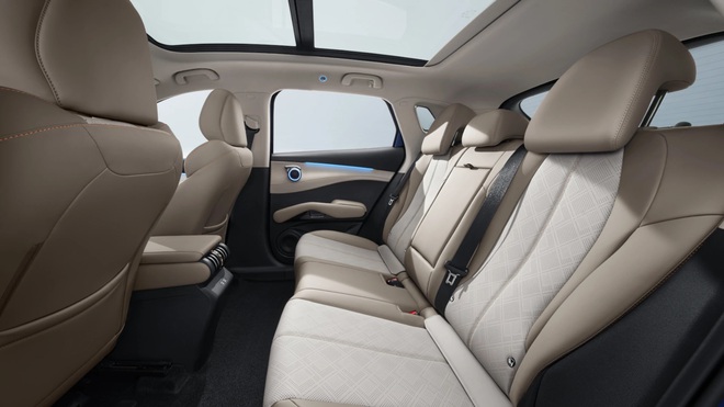 BYD Atto 3 có thêm phiên bản mới: Thiết kế thay đổi nhẹ, chuyển từ cầu trước thành cầu sau- Ảnh 7. BYD Atto 3 có thêm phiên bản mới: Thiết kế thay đổi nhẹ, chuyển từ cầu trước thành cầu sau- Ảnh 7.