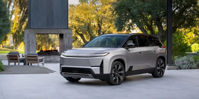 Toyota thắng đậm nhờ 'kh&ocirc;ng dồn hết trứng v&agrave;o một giỏ': Đổ h&agrave;ng tỷ USD để gần 7 triệu xe hybrid lăn b&aacute;nh, xe điện vẫn ph&aacute; kỷ lục- Ảnh 3.