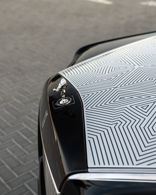 Rolls-Royce Phantom c&oacute; bản khắc laser độc nhất thế giới: Hoạ tiết c&oacute; thể g&acirc;y hoa mắt, độ s&acirc;u vết khắc d&agrave;y gần gấp đ&ocirc;i tờ tiền- Ảnh 7.