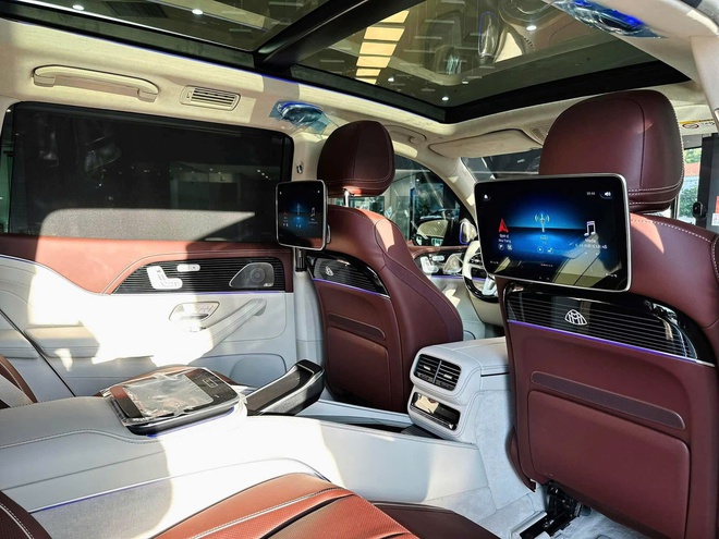 &lsquo;Ho&agrave;ng tử nhạc cưới&rsquo; Đức Ph&uacute;c chốt sổ cuối năm cực gắt: Sắm Mercedes-Maybach GLS ni&ecirc;m yết gần 9 tỷ đồng đ&uacute;ng Valentine để kịp chơi Tết- Ảnh 9.