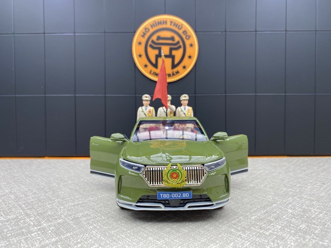 Từ Toyota Crown tới VinFast VF 9: Tay chơi H&agrave; Th&agrave;nh kể chuyện lịch sử bằng m&ocirc; h&igrave;nh xe- Ảnh 13.