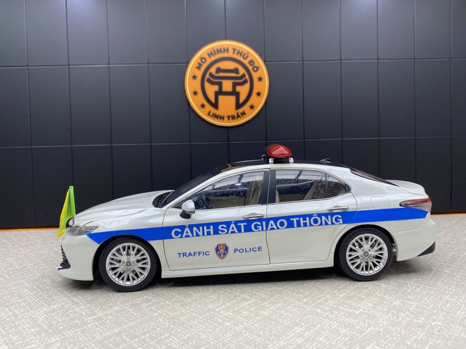 Từ Toyota Crown tới VinFast VF 9: Tay chơi H&agrave; Th&agrave;nh kể chuyện lịch sử bằng m&ocirc; h&igrave;nh xe- Ảnh 23.