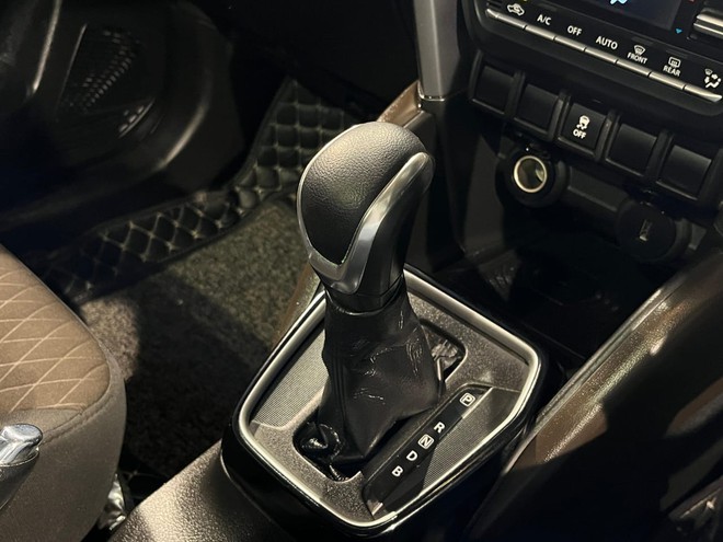 Toyota Urban Cruiser Hyryder lộ bản 7 chỗ mới: Dài hơn, cụm đèn tinh chỉnh lại, có thể cạnh tranh Destinator- Ảnh 6. Toyota Urban Cruiser Hyryder lộ bản 7 chỗ mới: Dài hơn, cụm đèn tinh chỉnh lại, có thể cạnh tranh Destinator- Ảnh 6.