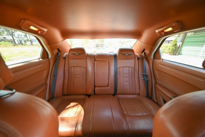 Rao Chrysler 300C hơn 500 triệu đồng, người bán cho biết: ‘Đời sâu nhưng rất lực’- Ảnh 13. Rao Chrysler 300C hơn 500 triệu đồng, người bán cho biết: ‘Đời sâu nhưng rất lực’- Ảnh 13.