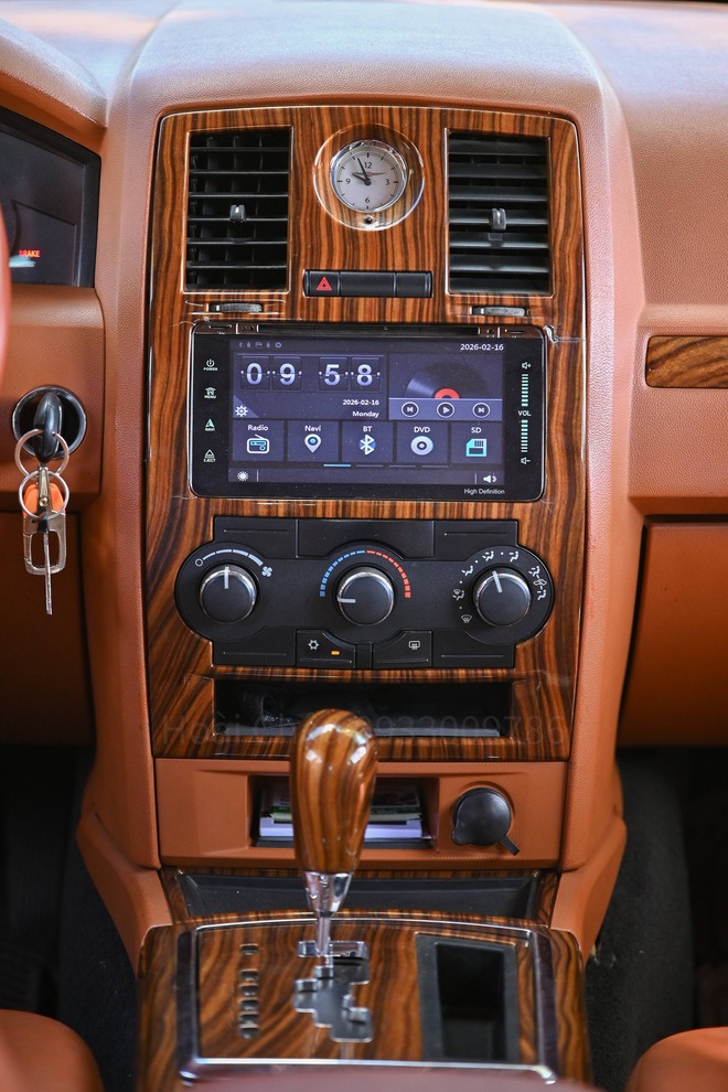 Rao Chrysler 300C hơn 500 triệu đồng, người bán cho biết: ‘Đời sâu nhưng rất lực’- Ảnh 8. Rao Chrysler 300C hơn 500 triệu đồng, người bán cho biết: ‘Đời sâu nhưng rất lực’- Ảnh 8.