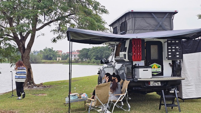 Gia đ&igrave;nh H&agrave; Nội bỏ cả tỷ l&agrave;m nh&agrave; di động từ xe Ford: &lsquo;Tốn một ch&uacute;t nhưng đi khắp Việt Nam m&agrave; vẫn v&aacute;c được cả nh&agrave; đi theo&rsquo;- Ảnh 6.