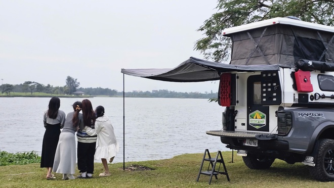 Gia đ&igrave;nh H&agrave; Nội bỏ cả tỷ l&agrave;m nh&agrave; di động từ xe Ford: &lsquo;Tốn một ch&uacute;t nhưng đi khắp Việt Nam m&agrave; vẫn v&aacute;c được cả nh&agrave; đi theo&rsquo;- Ảnh 7.