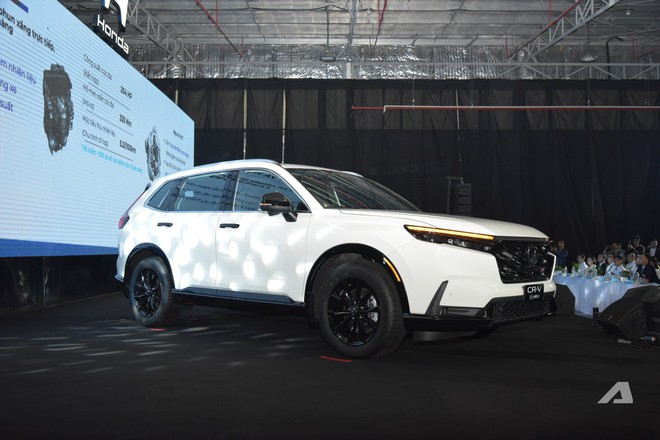 Honda CR-V hybrid 2026 lắp ráp ra mắt Việt Nam: Giá 'chờ thuế' có thể rẻ hơn, bỏ cần số truyền thống, thêm bản thấp hơn cạnh tranh CX-5- Ảnh 3. Honda CR-V hybrid 2026 lắp ráp ra mắt Việt Nam: Giá 'chờ thuế' có thể rẻ hơn, bỏ cần số truyền thống, thêm bản thấp hơn cạnh tranh CX-5- Ảnh 3.