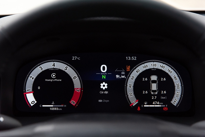 Nữ Gen Z Hà Nội 'bỏ Mẹc' sắm Toyota Camry làm xe đầu đời: ‘Không thích phô trương, có thứ phải hy sinh khi mua sớm’- Ảnh 10. Nữ Gen Z Hà Nội 'bỏ Mẹc' sắm Toyota Camry làm xe đầu đời: ‘Không thích phô trương, có thứ phải hy sinh khi mua sớm’- Ảnh 10.